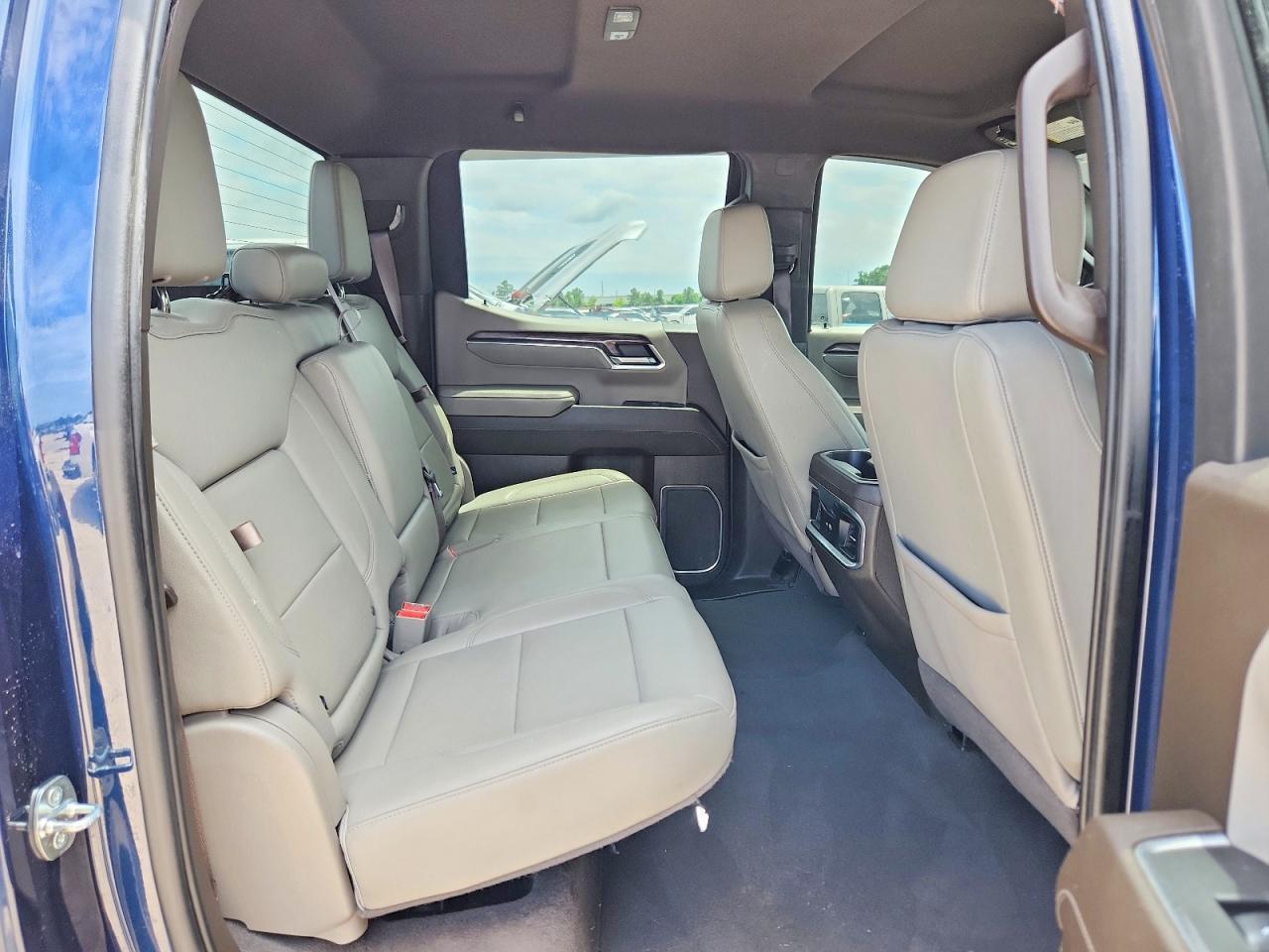 2023 CHEVROLET Silverado