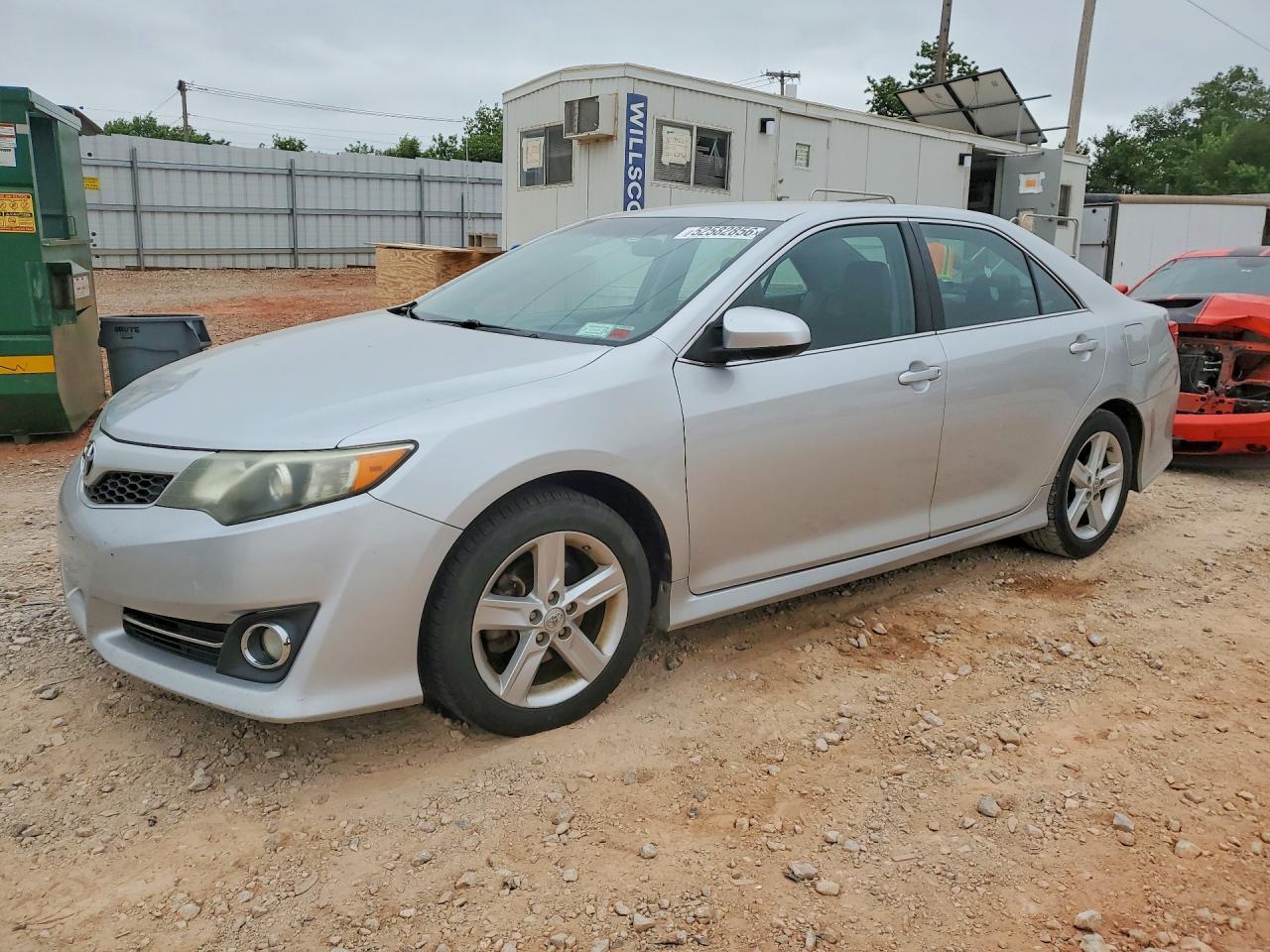 2014 TOYOTA CAMRY