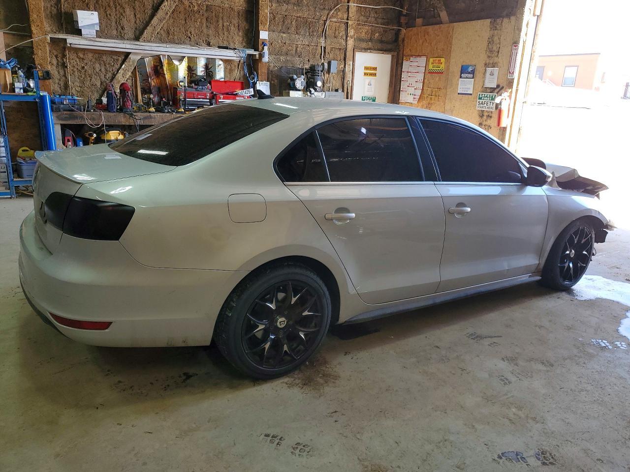 2012 VOLKSWAGEN JETTA