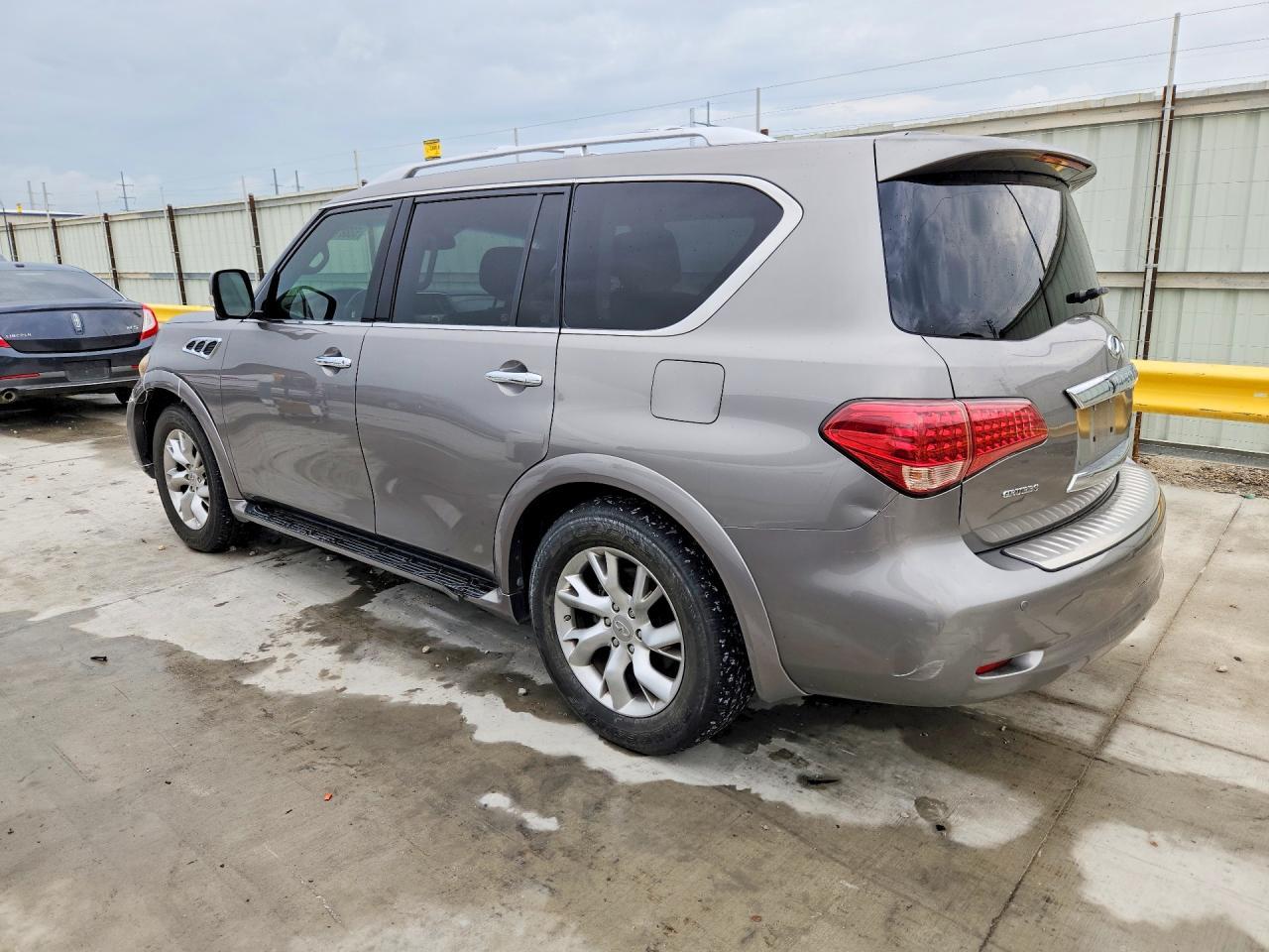 2012 INFINITI QX56