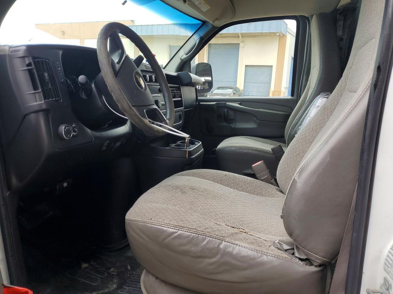 2010 CHEVROLET EXPRESS 2500