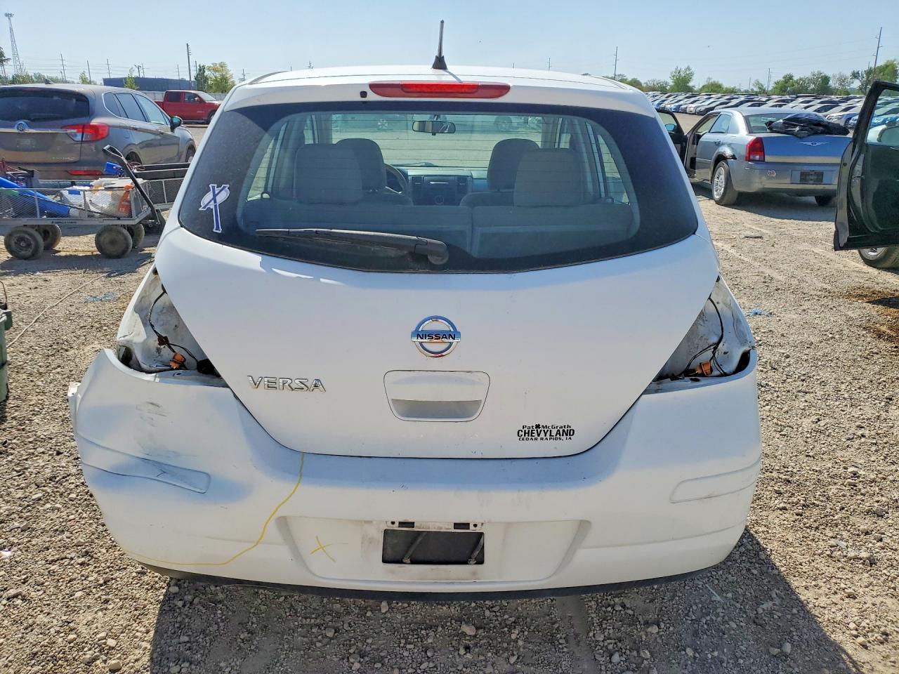 2011 NISSAN VERSA