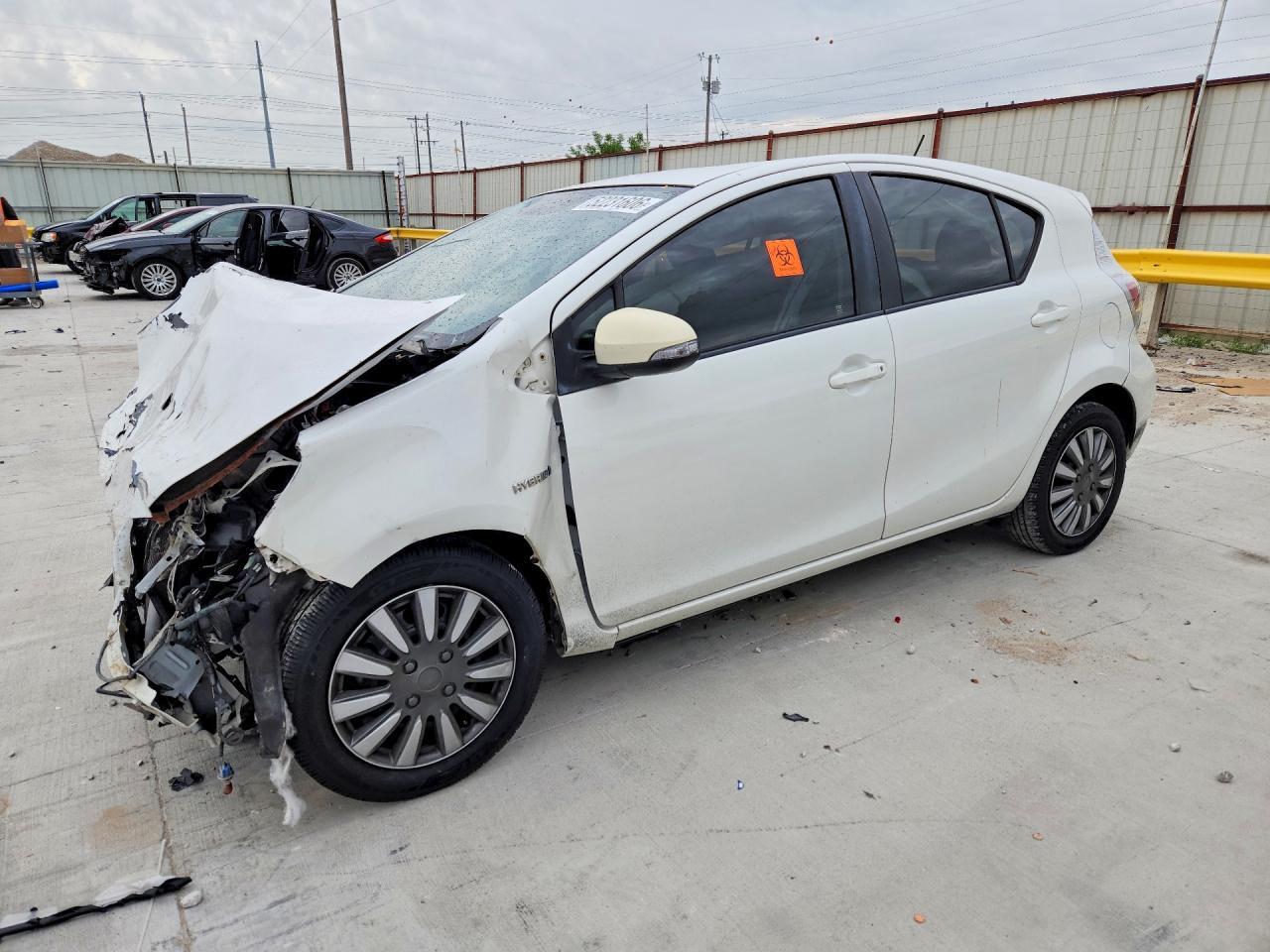 2013 TOYOTA Prius c