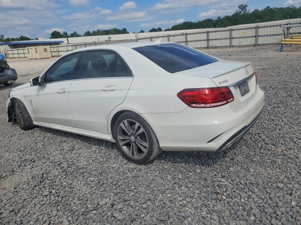 2015 MERCEDES-BENZ E-Class