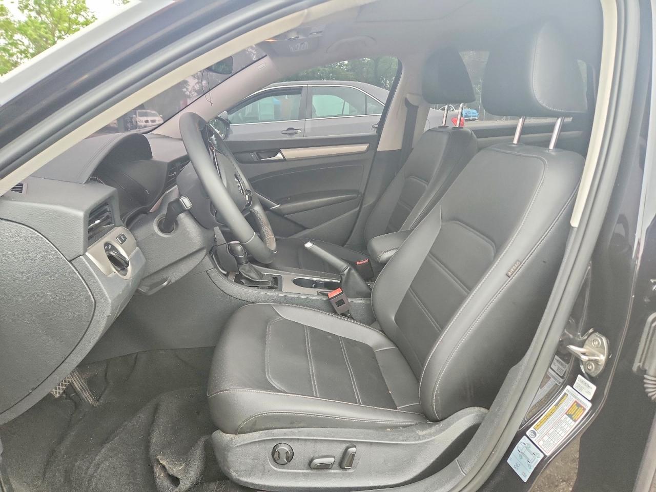 2021 VOLKSWAGEN Passat