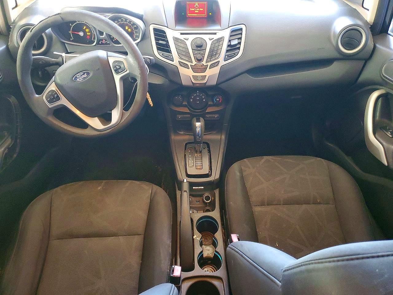 2011 FORD Fiesta