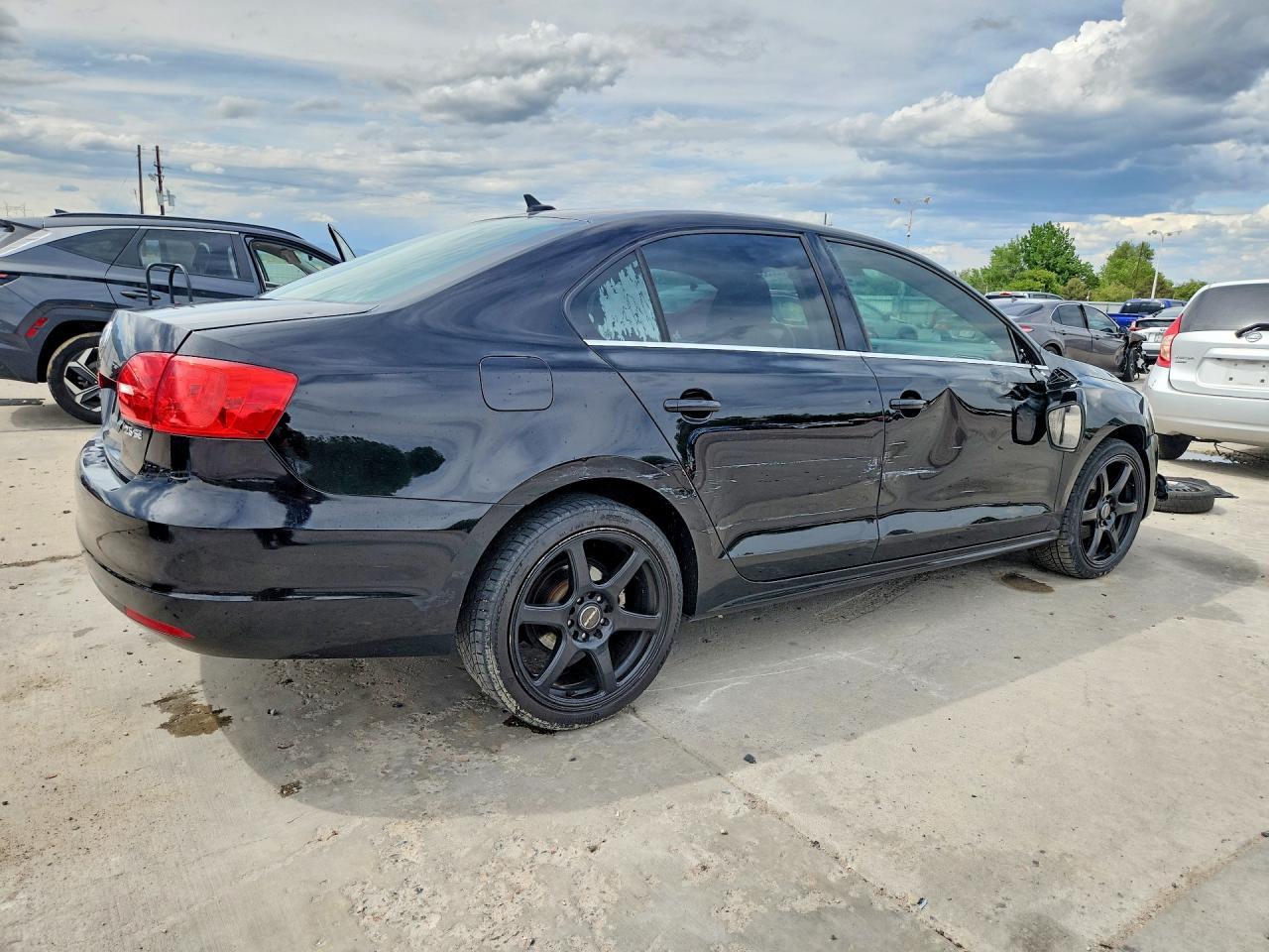 2013 VOLKSWAGEN JETTA