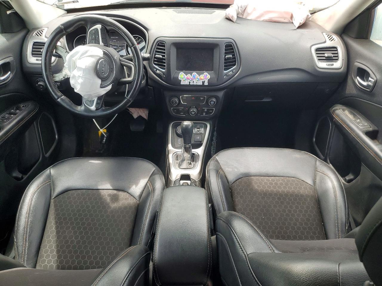 2020 JEEP Compass