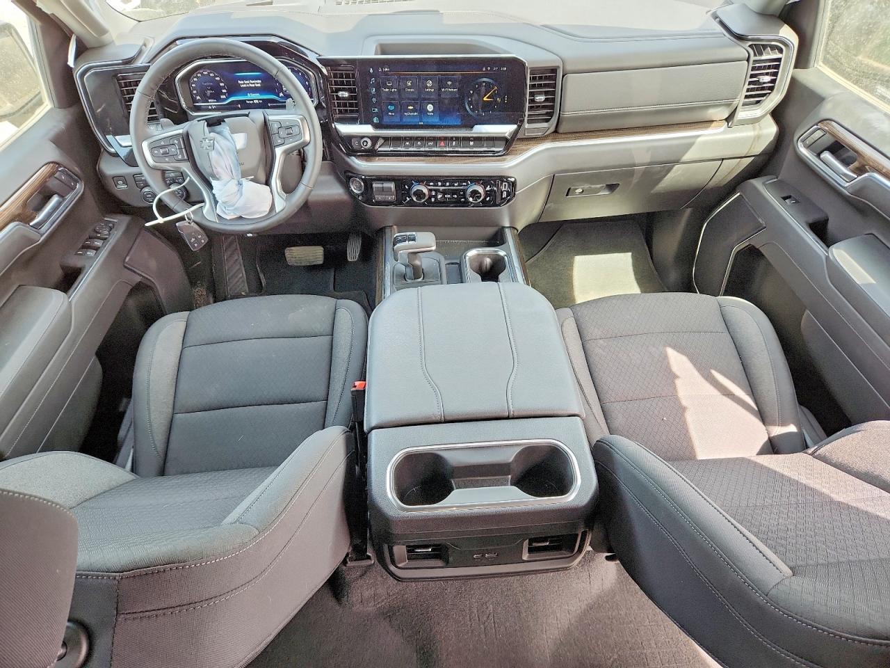 2025 CHEVROLET Silverado