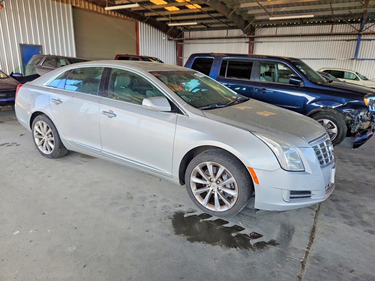 2013 CADILLAC XTS