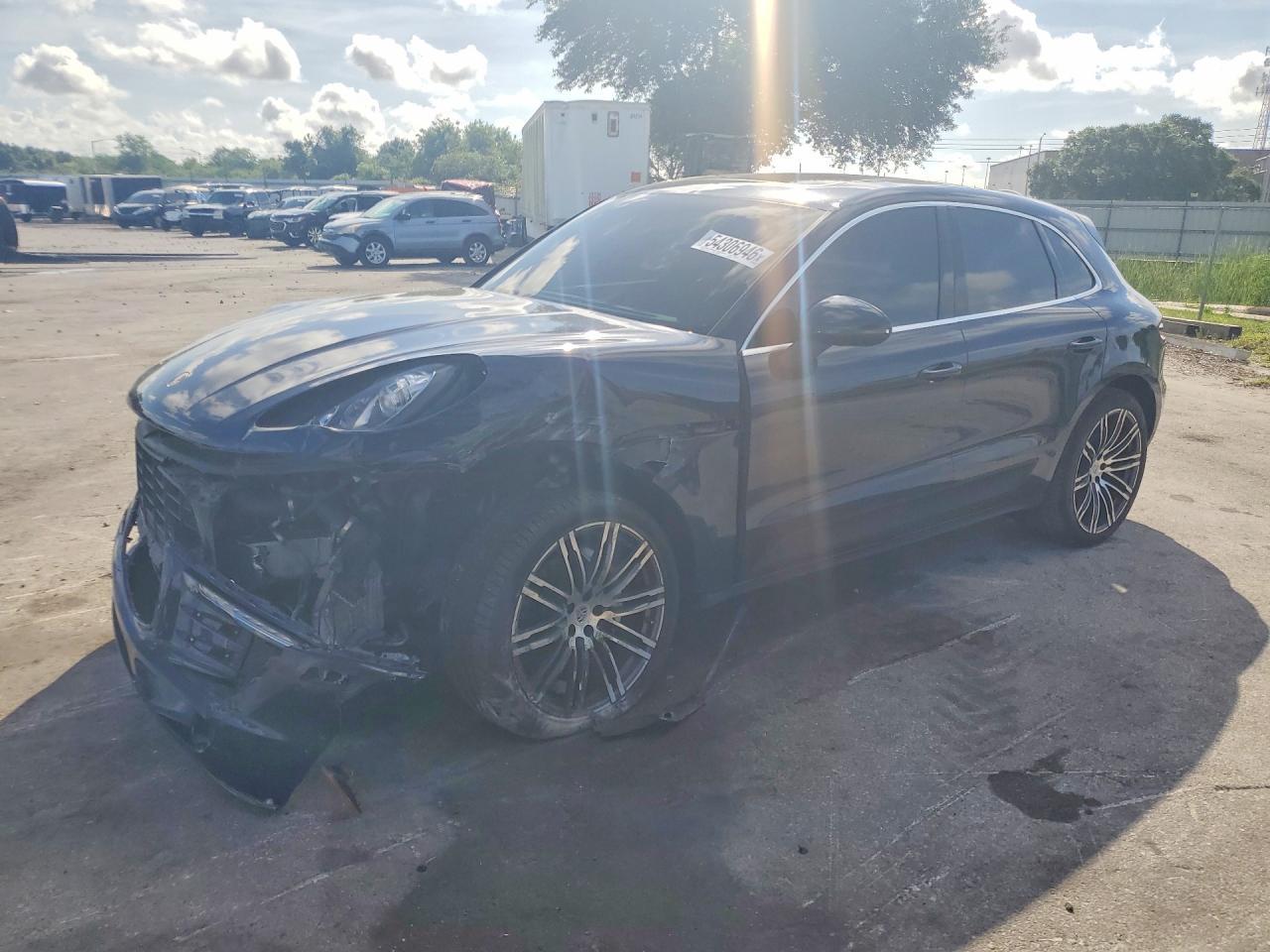 2016 PORSCHE Macan