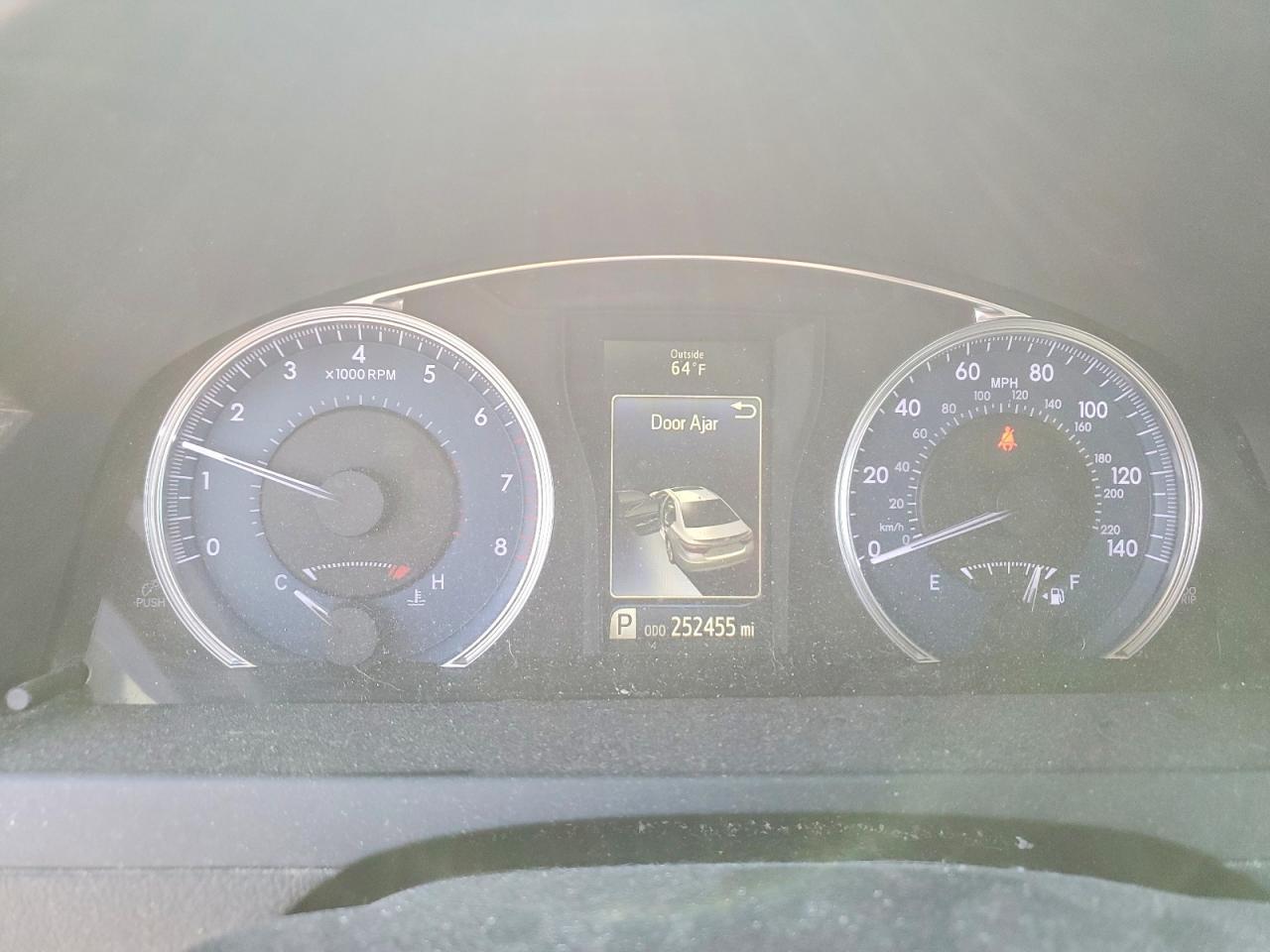 2016 TOYOTA CAMRY