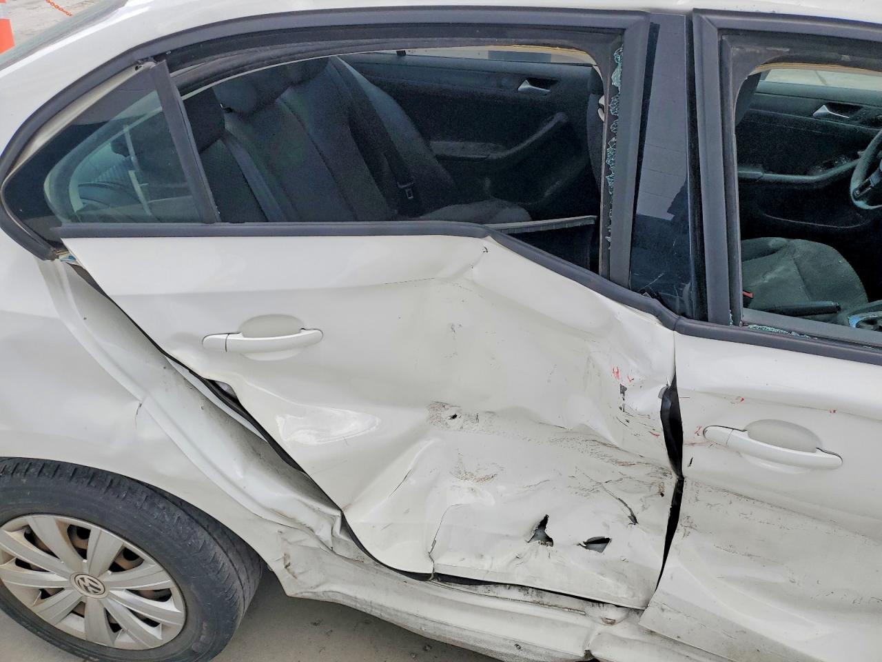 2013 VOLKSWAGEN JETTA