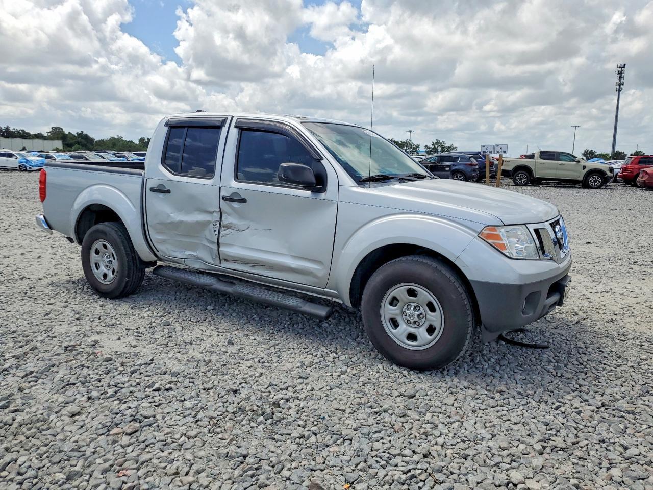 2016 NISSAN Frontier