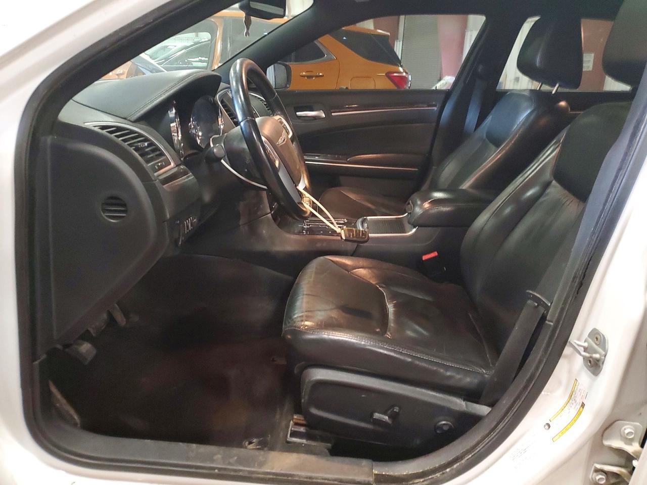 2011 CHRYSLER 300