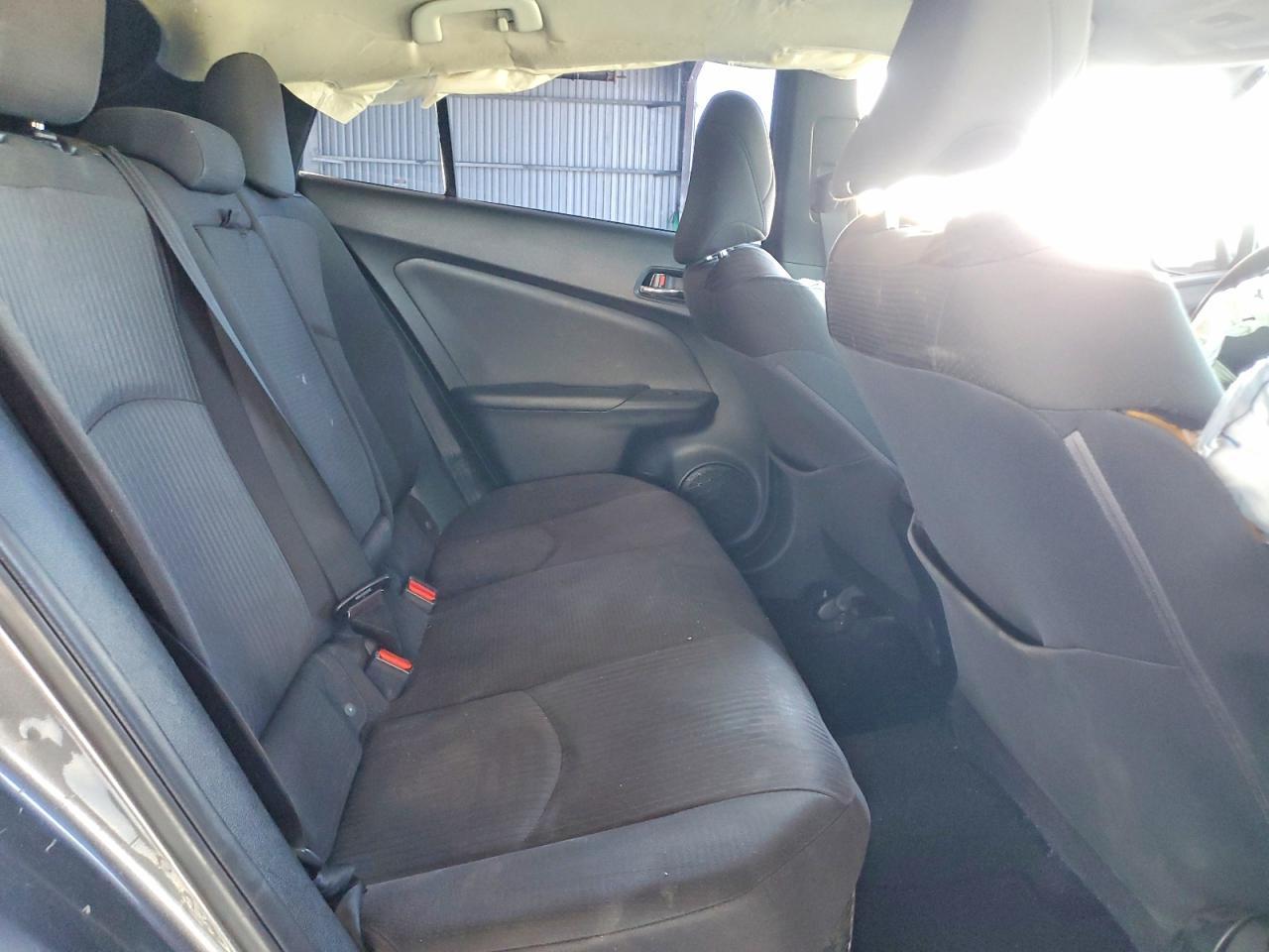 2016 TOYOTA PRIUS