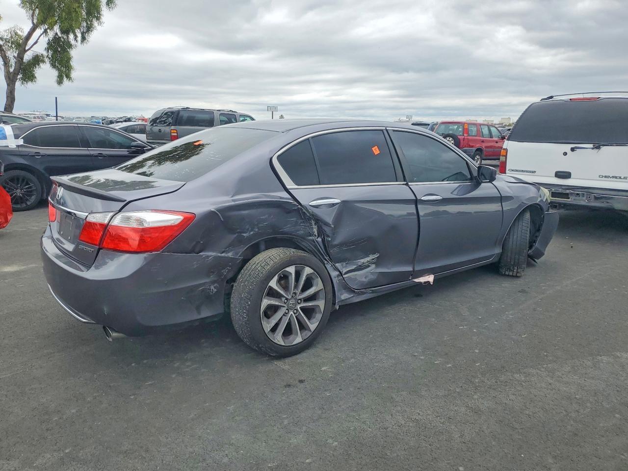 2015 HONDA ACCORD