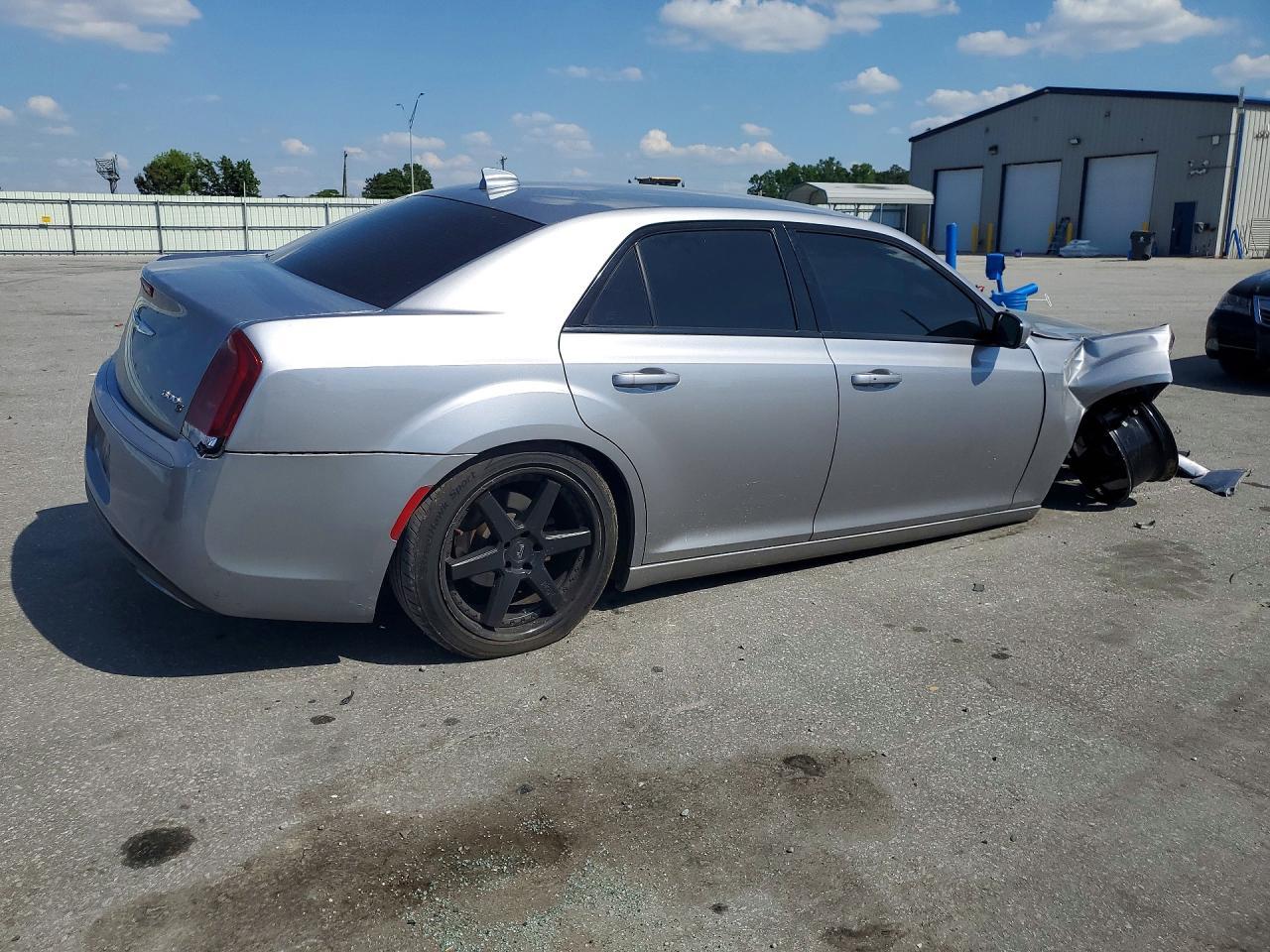 2016 CHRYSLER 300