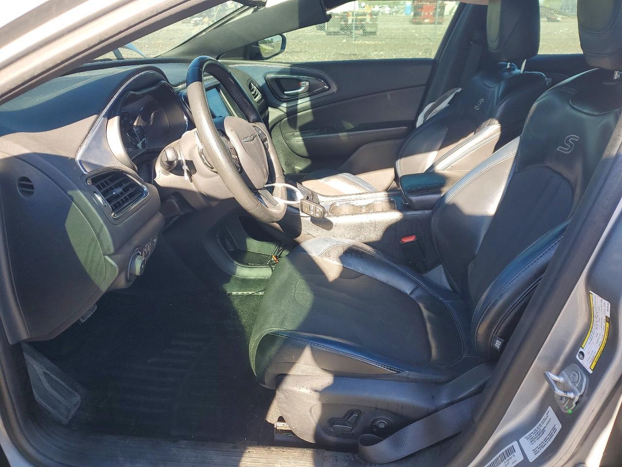 2016 CHRYSLER 200