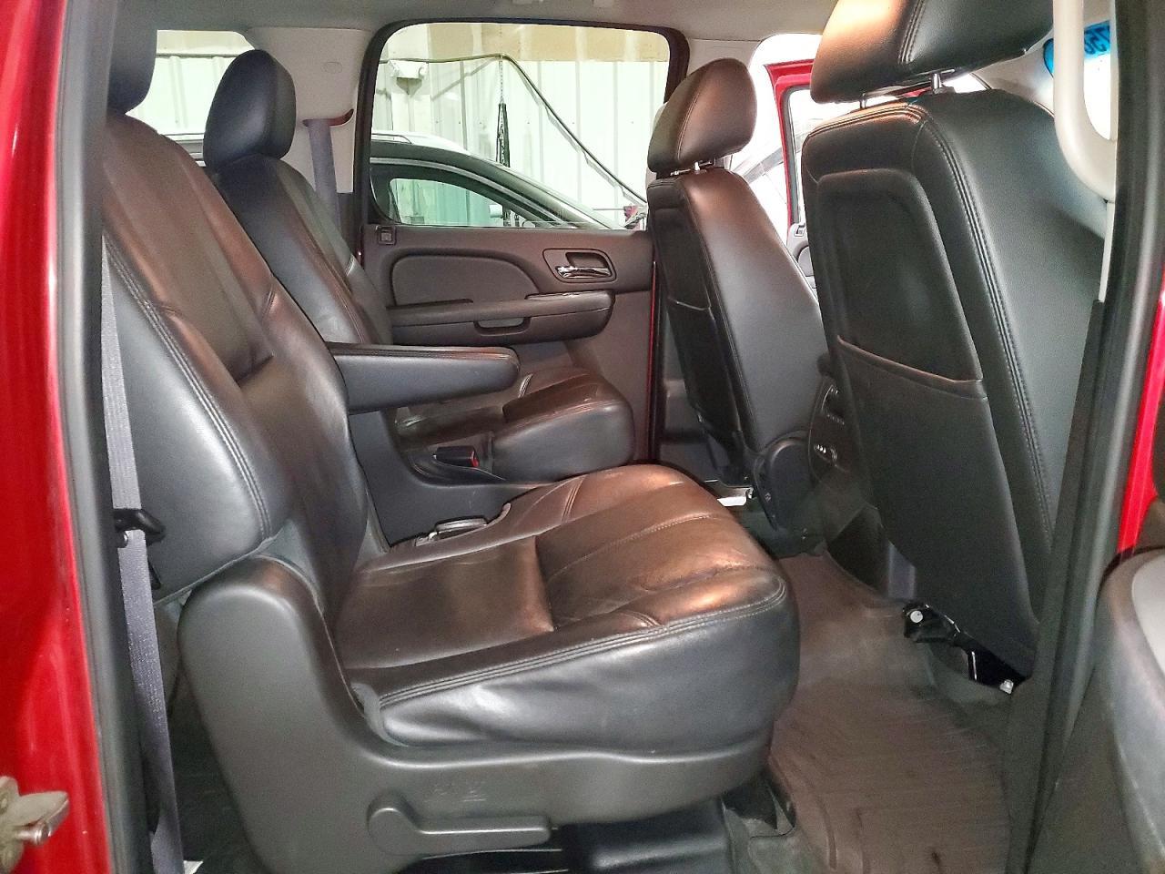 2012 CHEVROLET Suburban