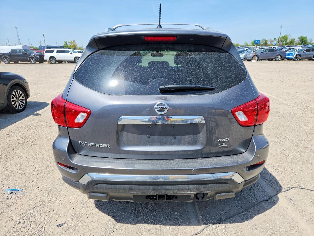 2017 NISSAN PATHFINDER