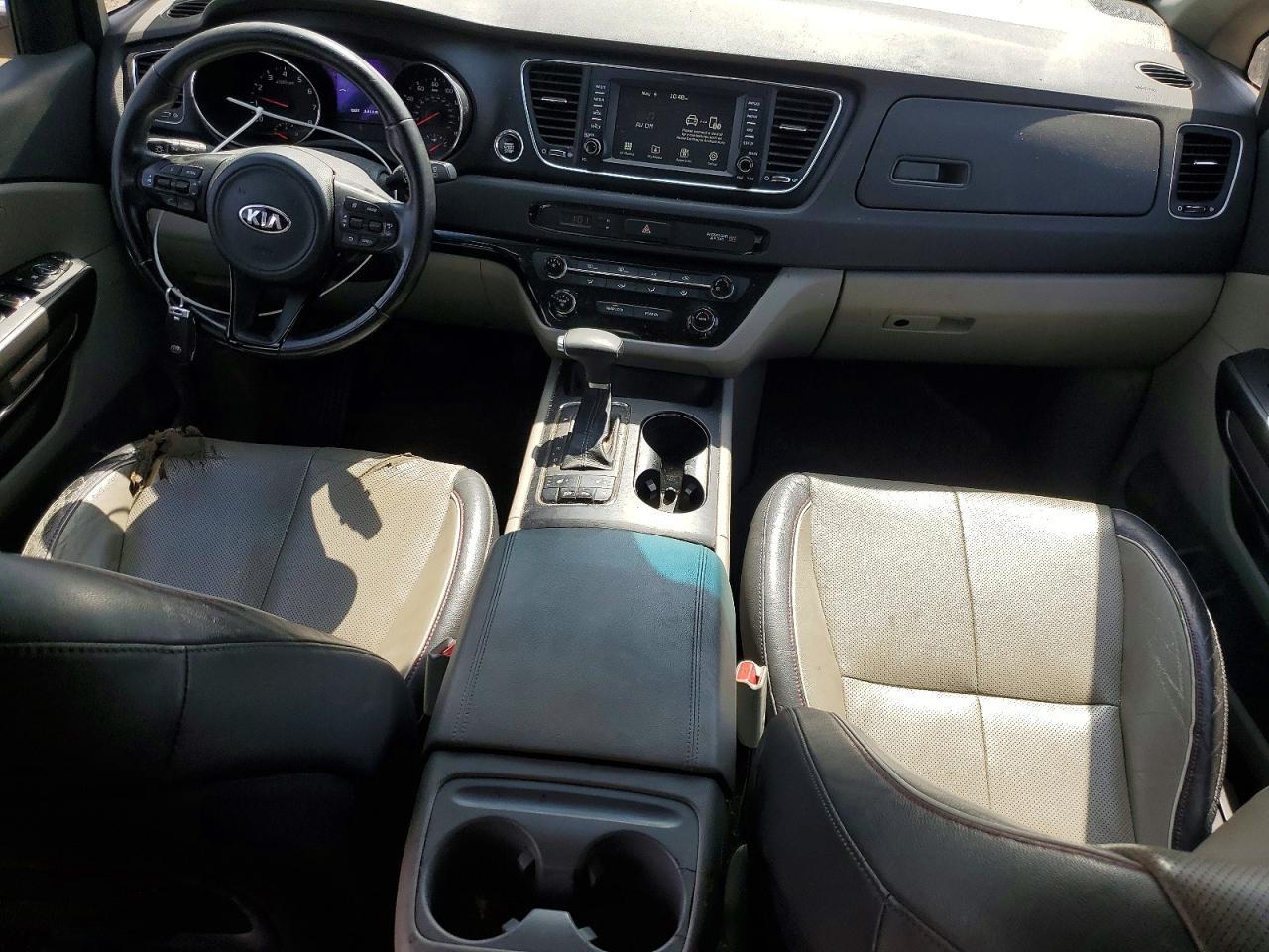 2017 KIA SEDONA