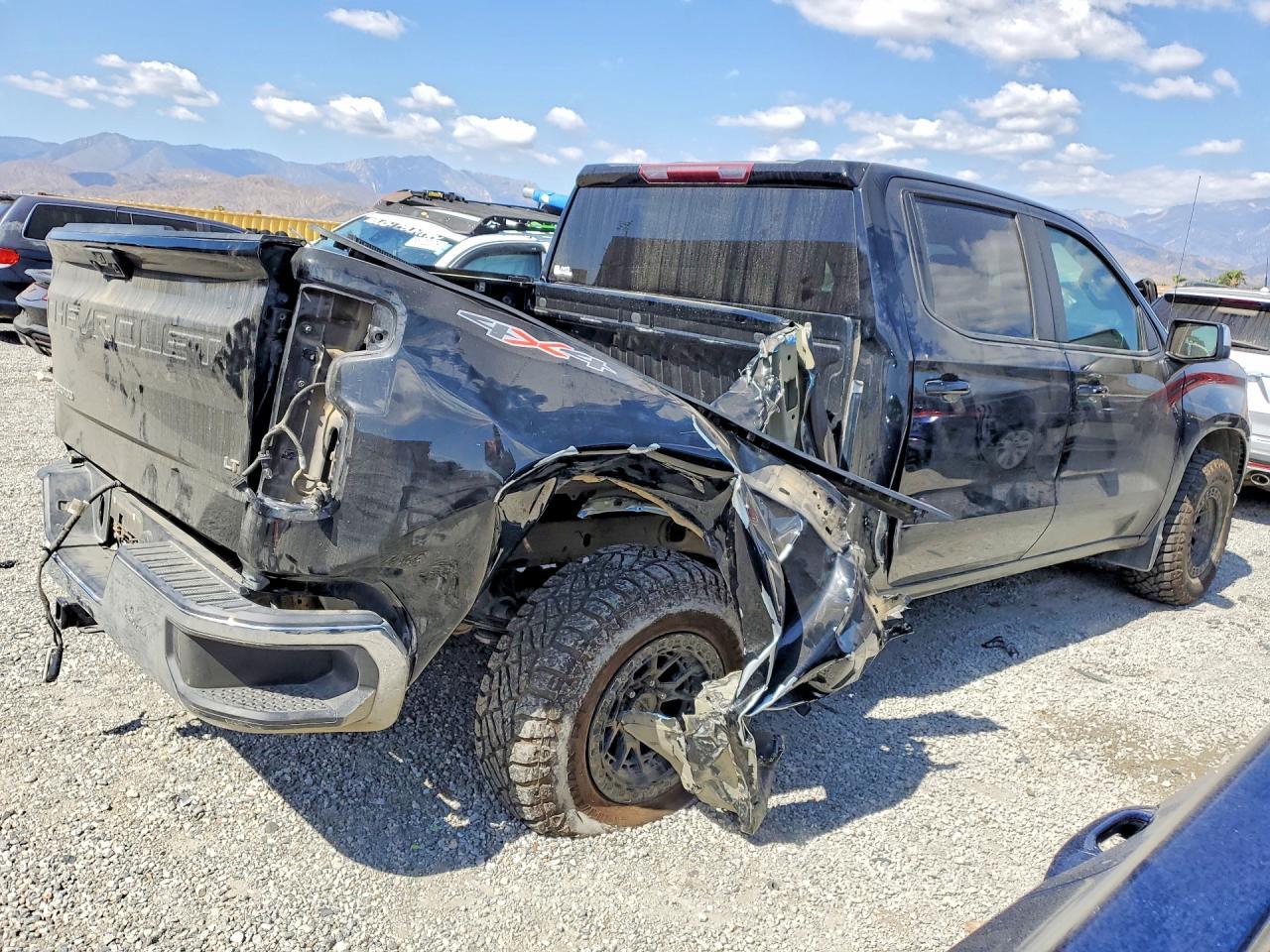 2024 CHEVROLET Silverado