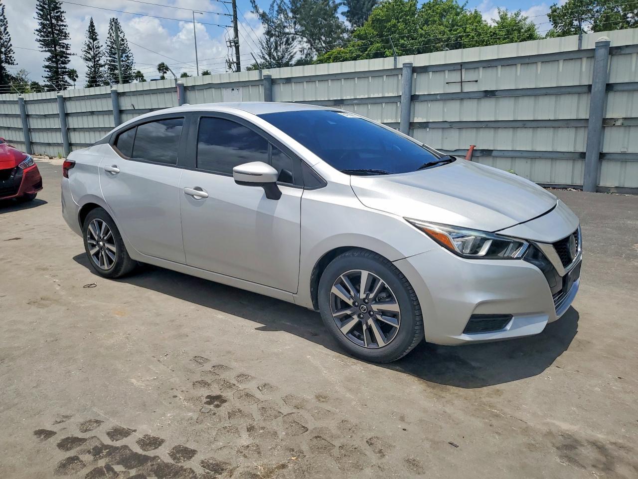 2020 NISSAN VERSA