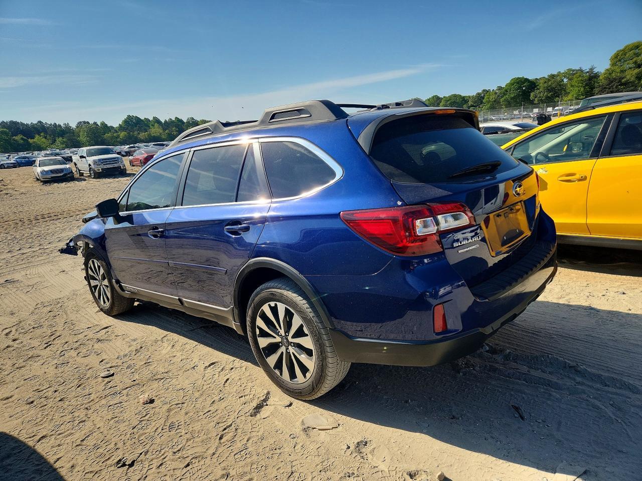 2015 SUBARU Outback