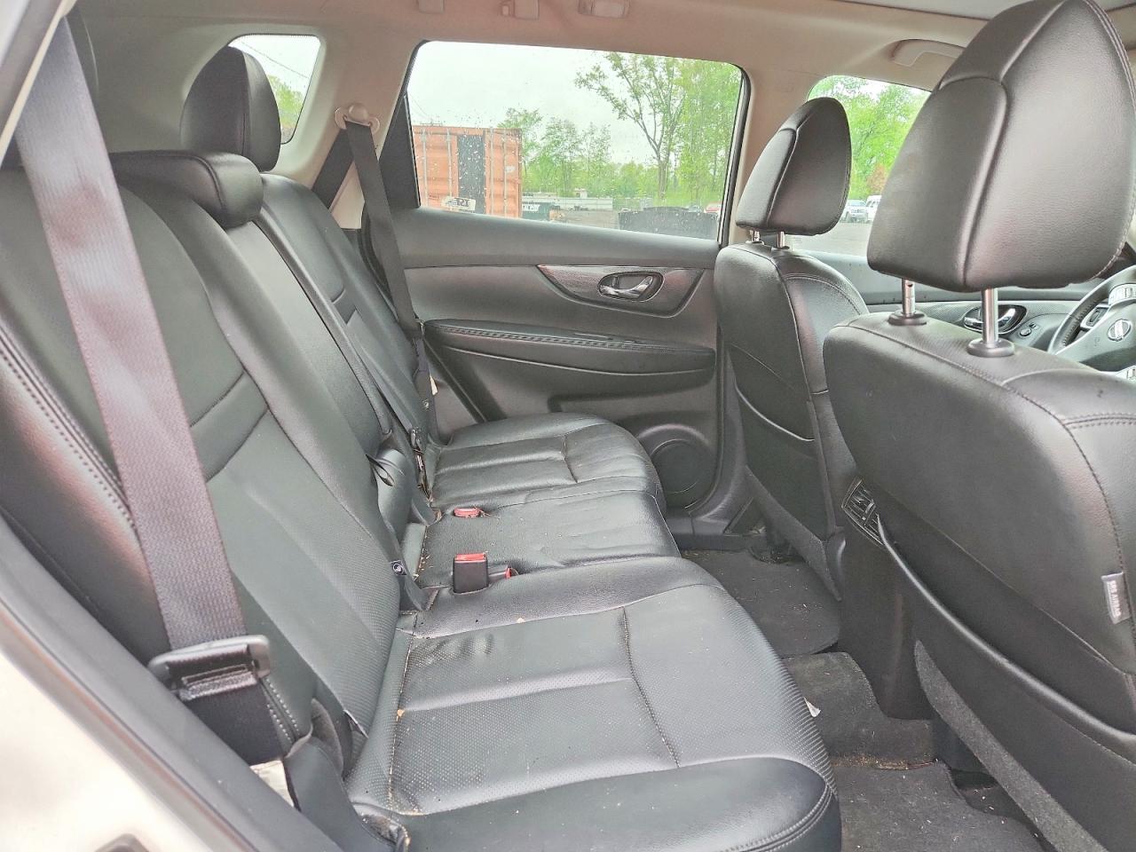 2016 NISSAN ROGUE