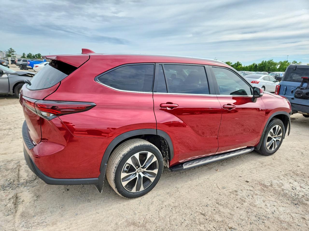 2024 TOYOTA HIGHLANDER