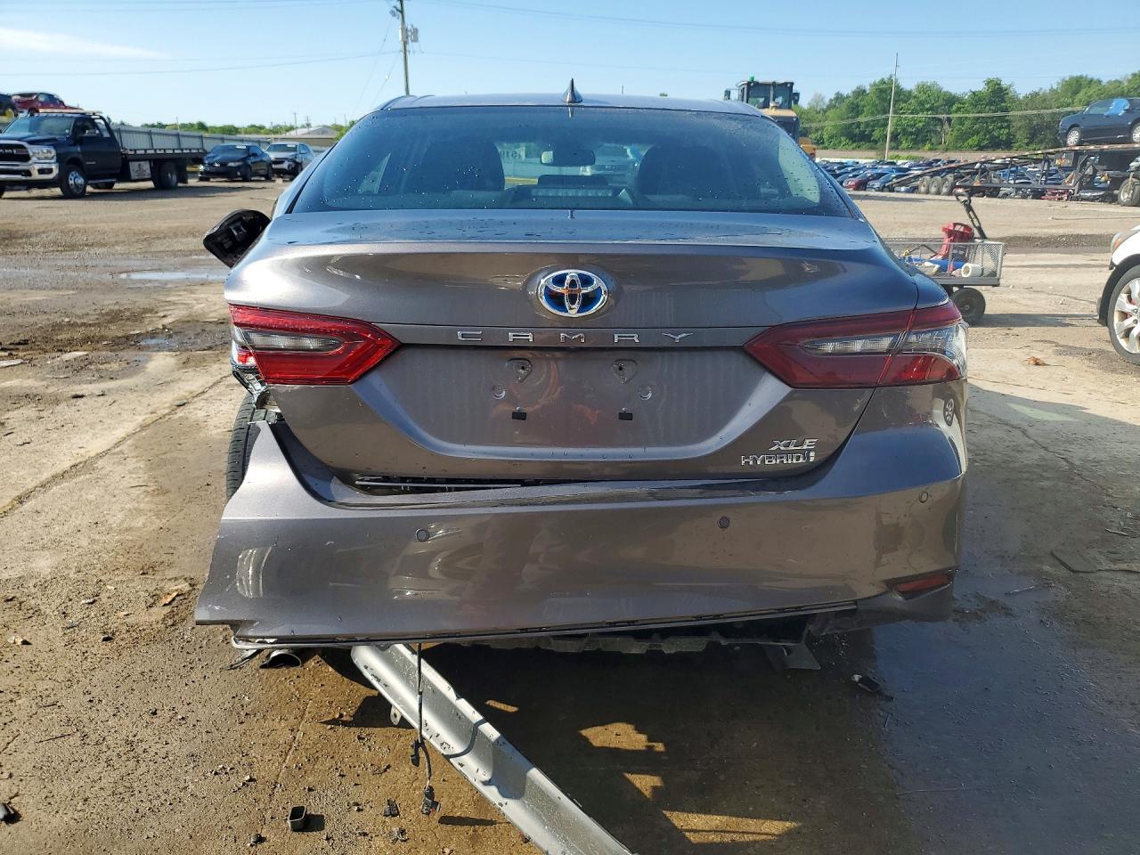 2024 TOYOTA CAMRY