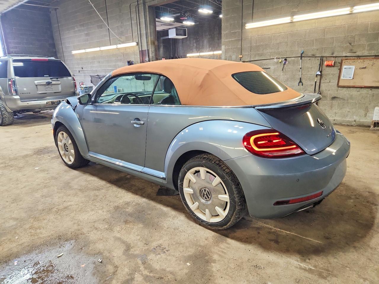 2019 VOLKSWAGEN Beetle