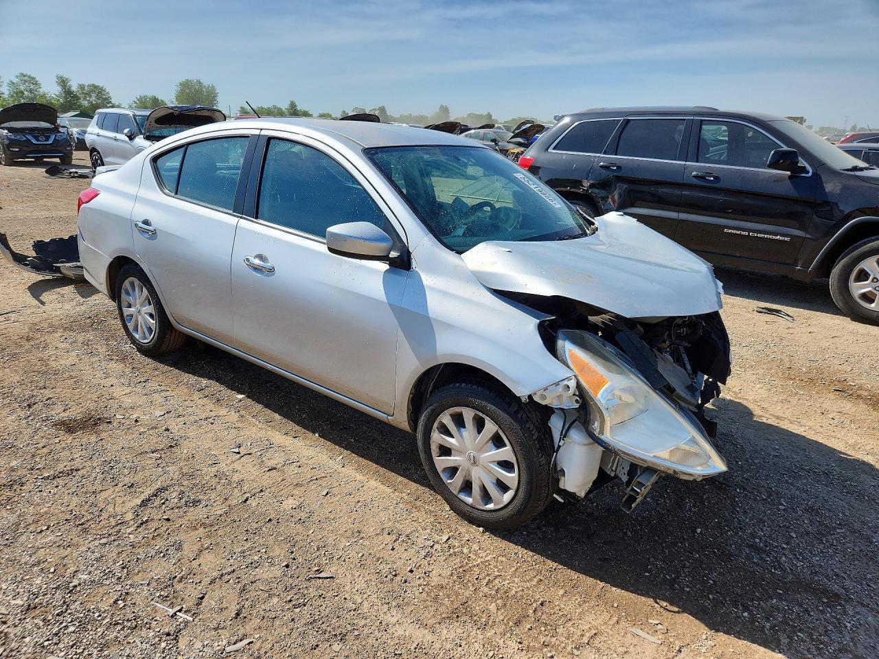 2016 NISSAN VERSA