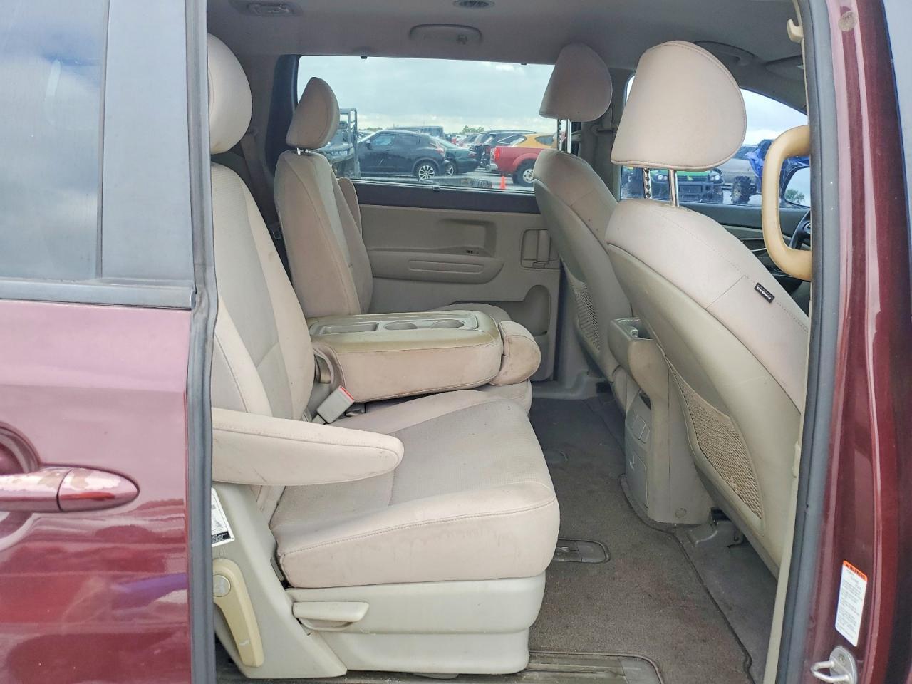 2016 KIA SEDONA