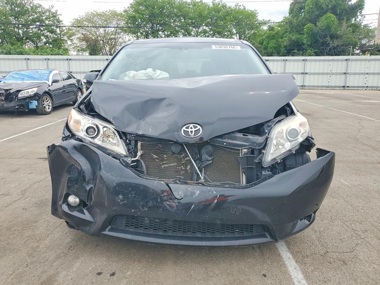 2014 TOYOTA SIENNA
