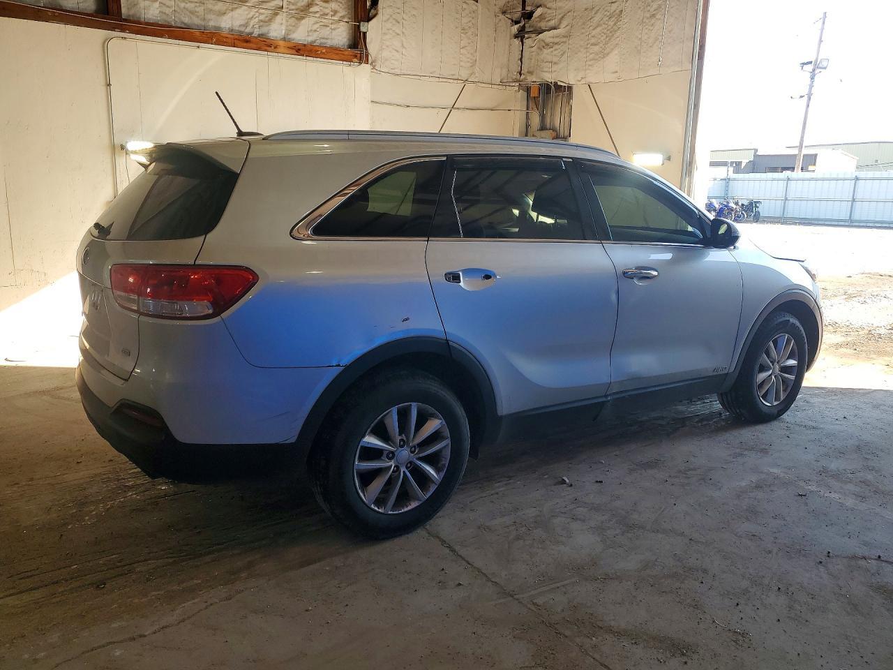 2017 KIA SORENTO
