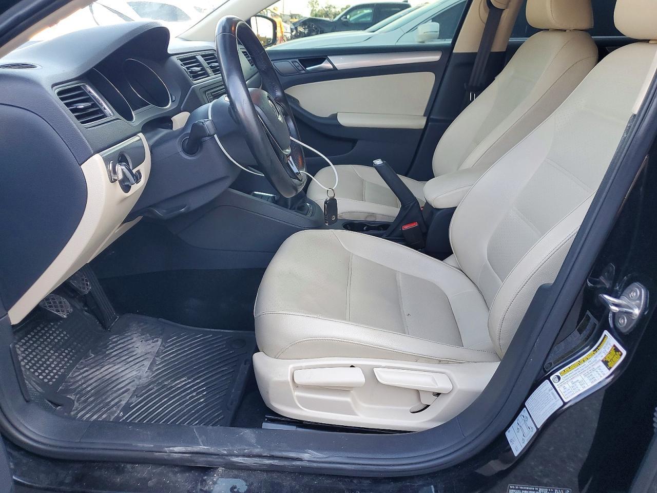 2017 VOLKSWAGEN JETTA