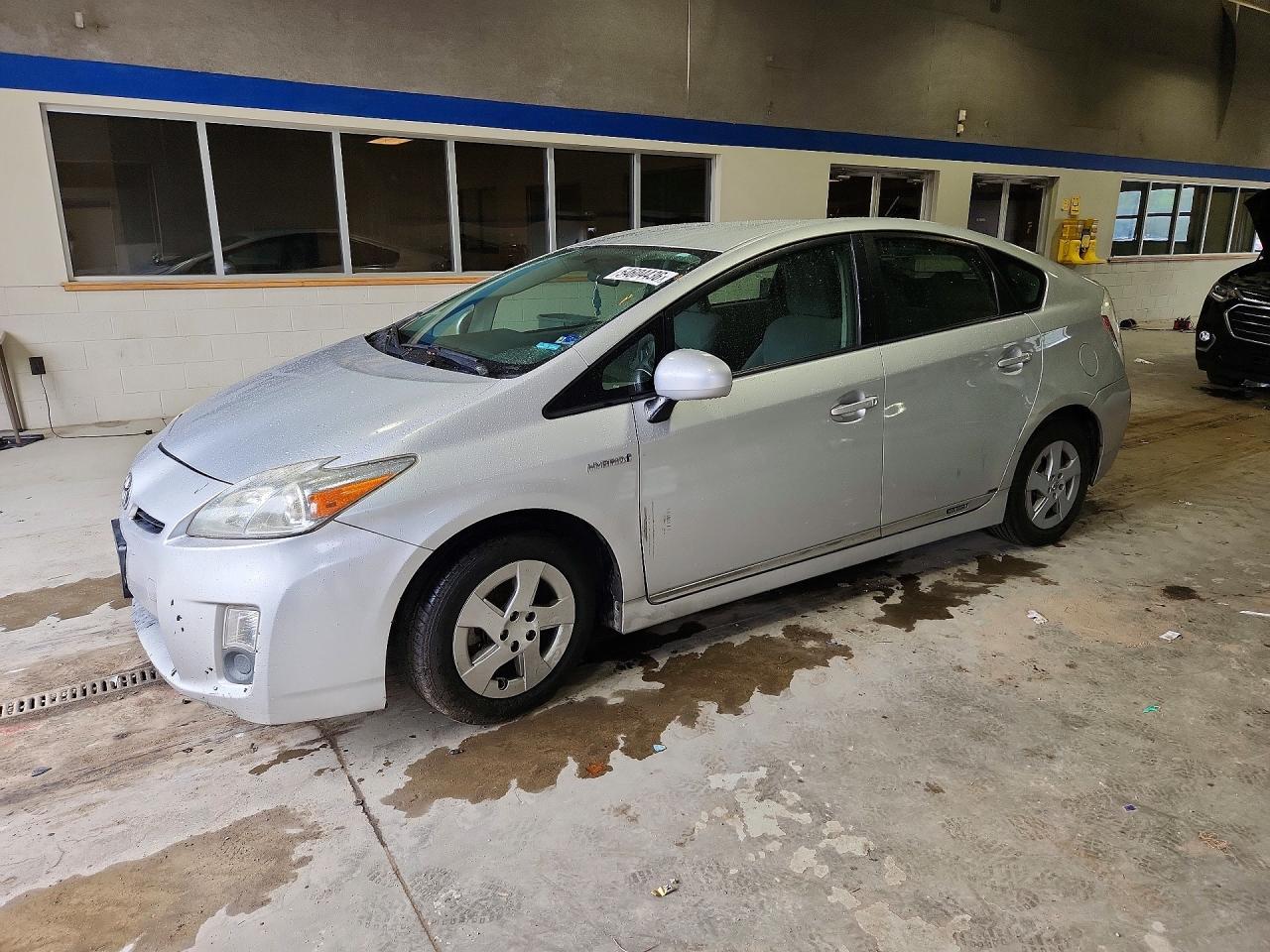 2011 TOYOTA PRIUS