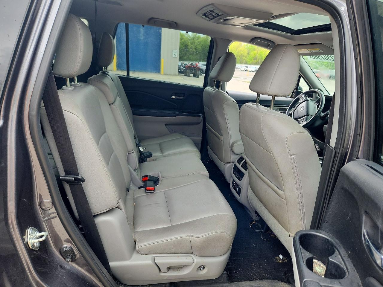 2017 HONDA PILOT
