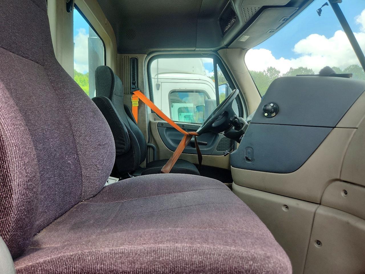 2018 FREIGHTLINER Cascadia 113
