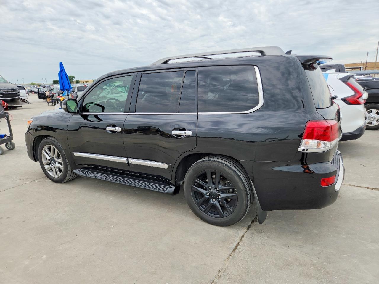 2015 LEXUS LX 570