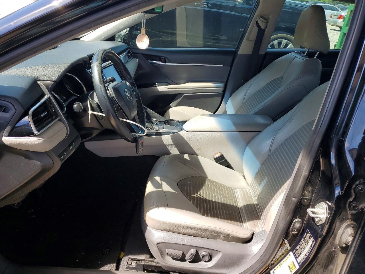 2018 TOYOTA CAMRY