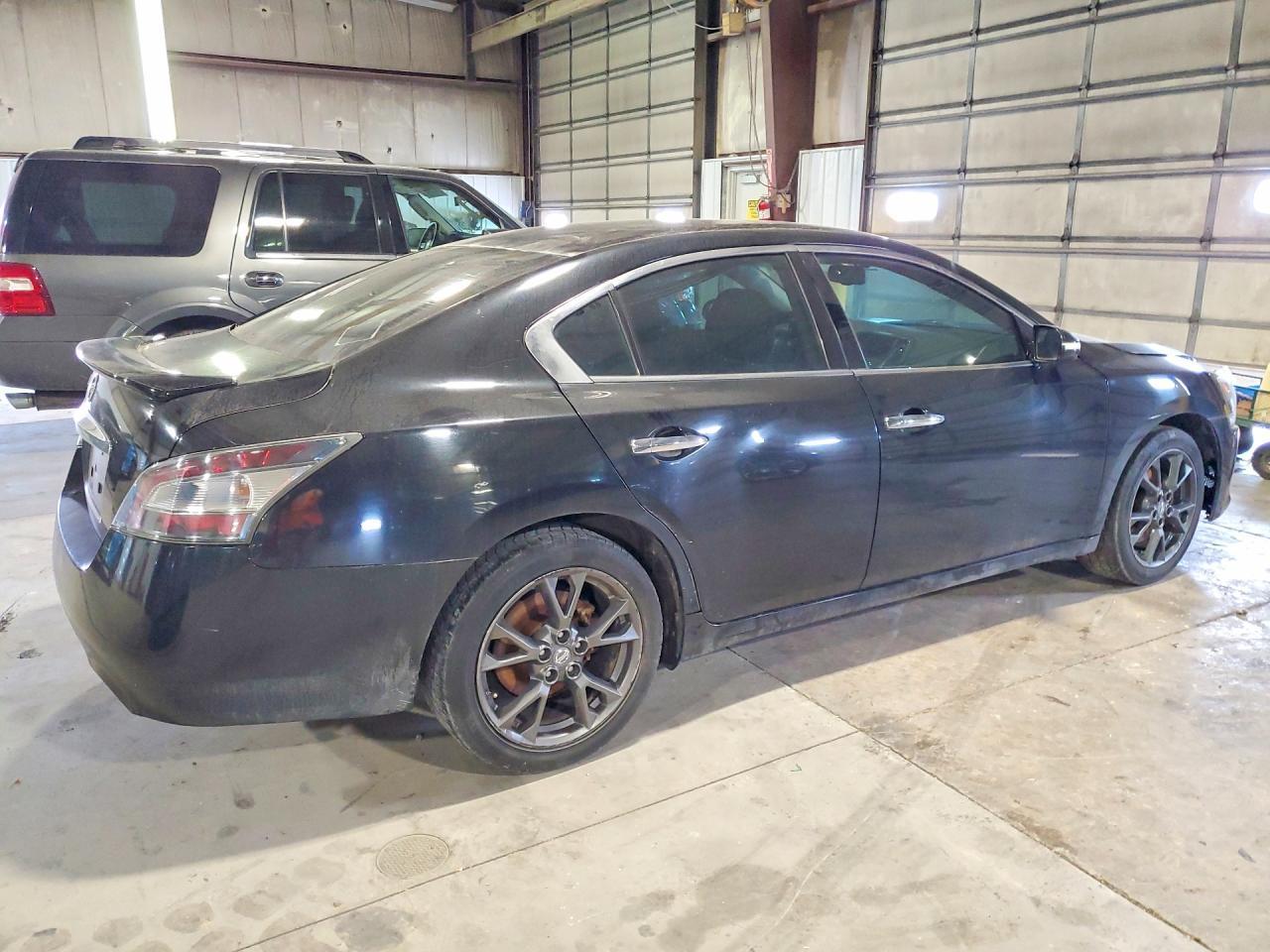 2014 NISSAN Maxima