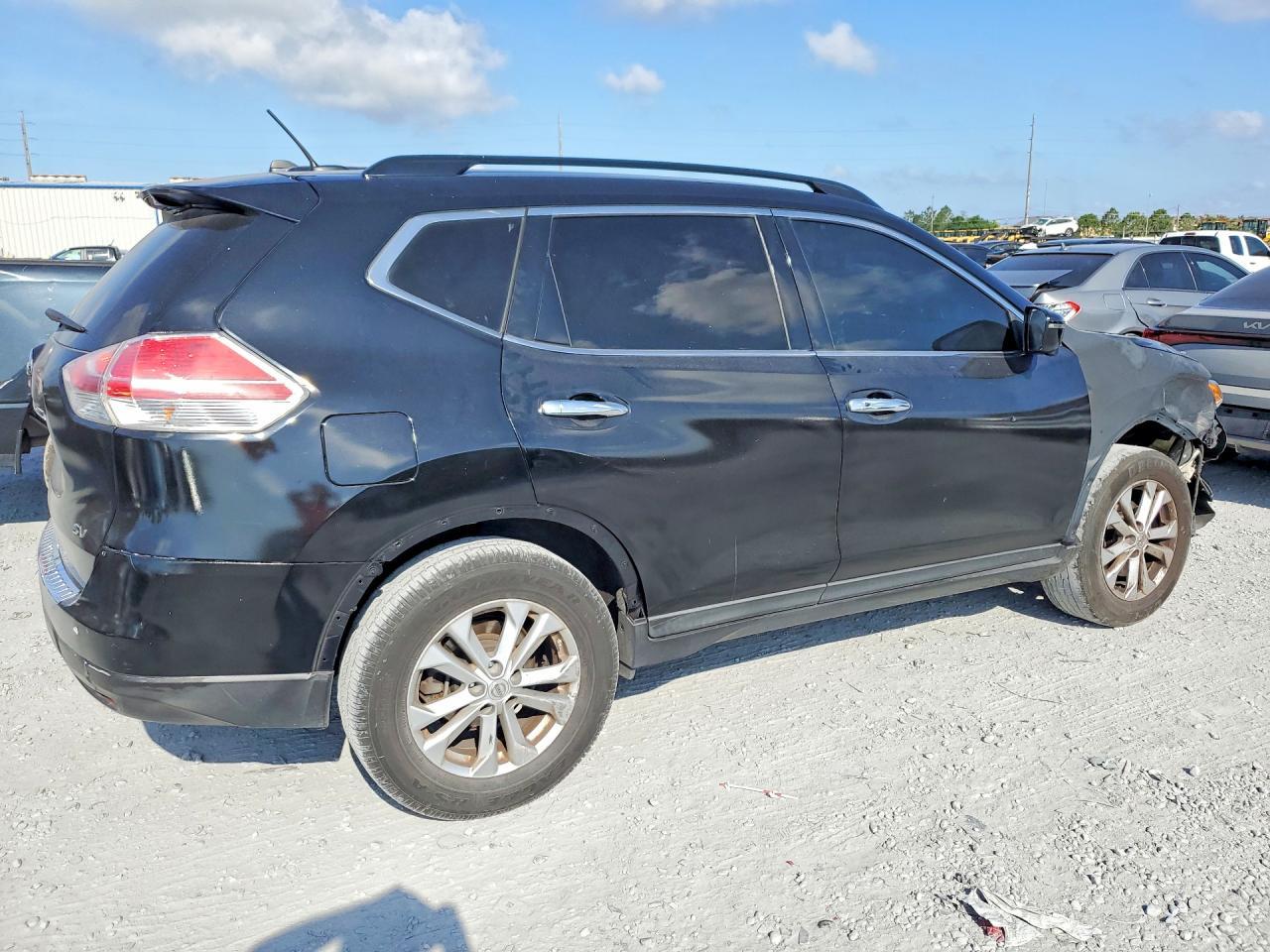 2016 NISSAN ROGUE