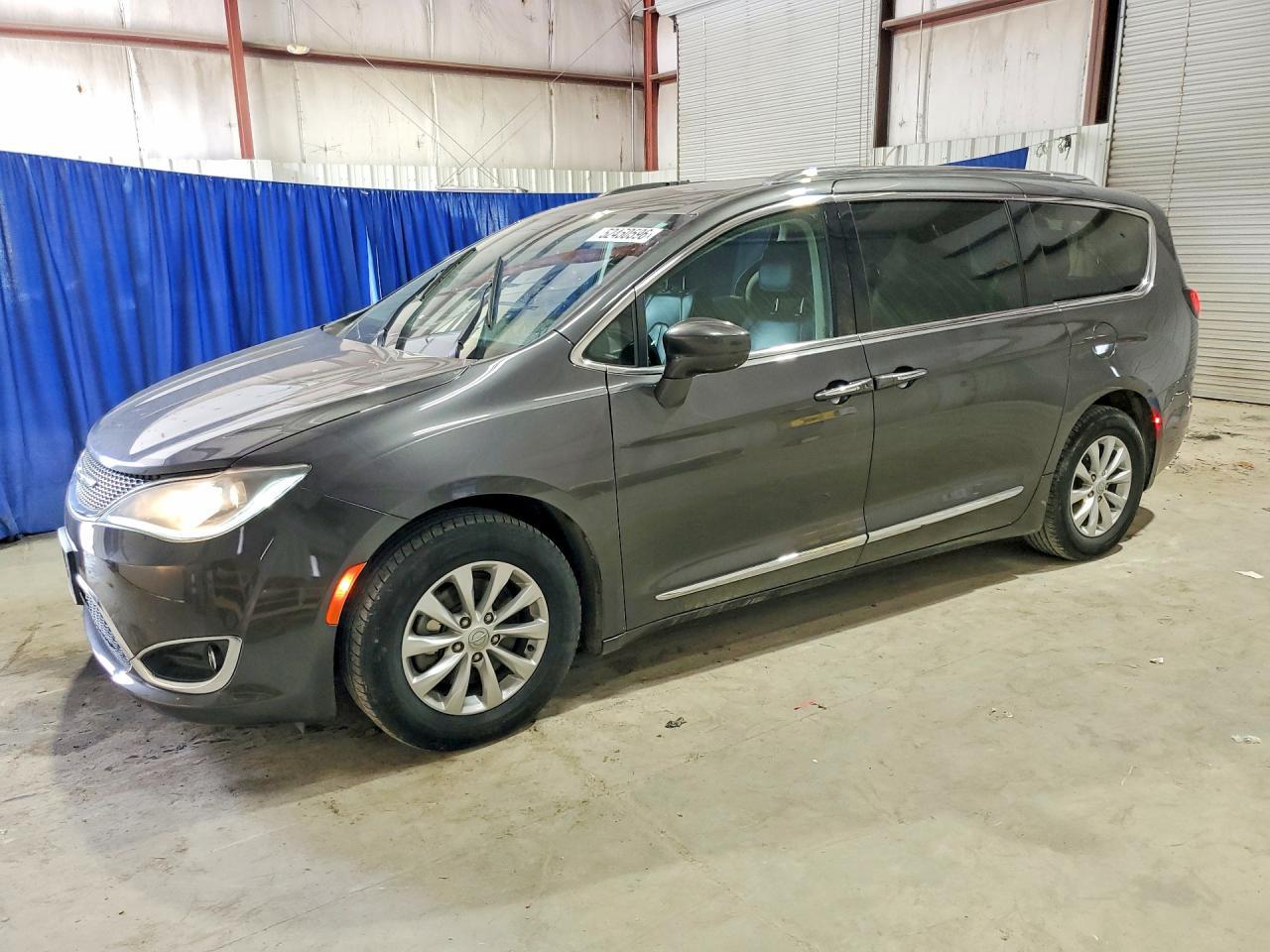 2019 CHRYSLER Pacifica