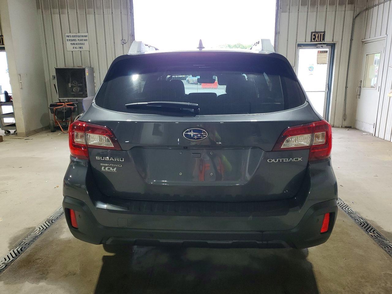 2018 SUBARU Outback