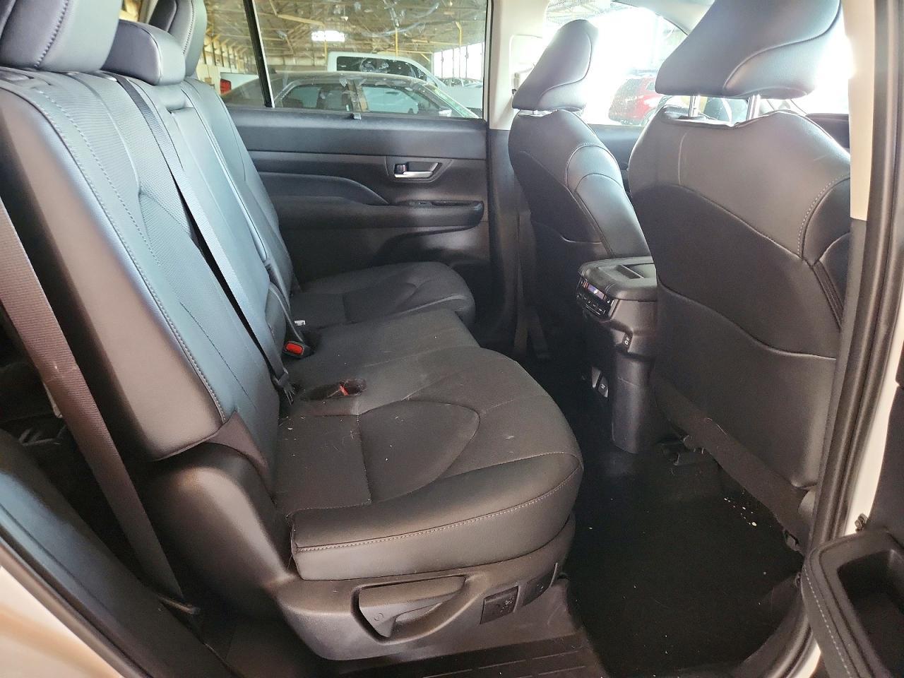 2026 TOYOTA HIGHLANDER