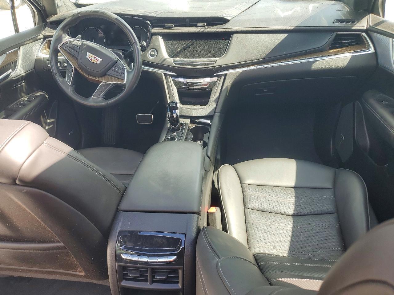 2022 CADILLAC XT5
