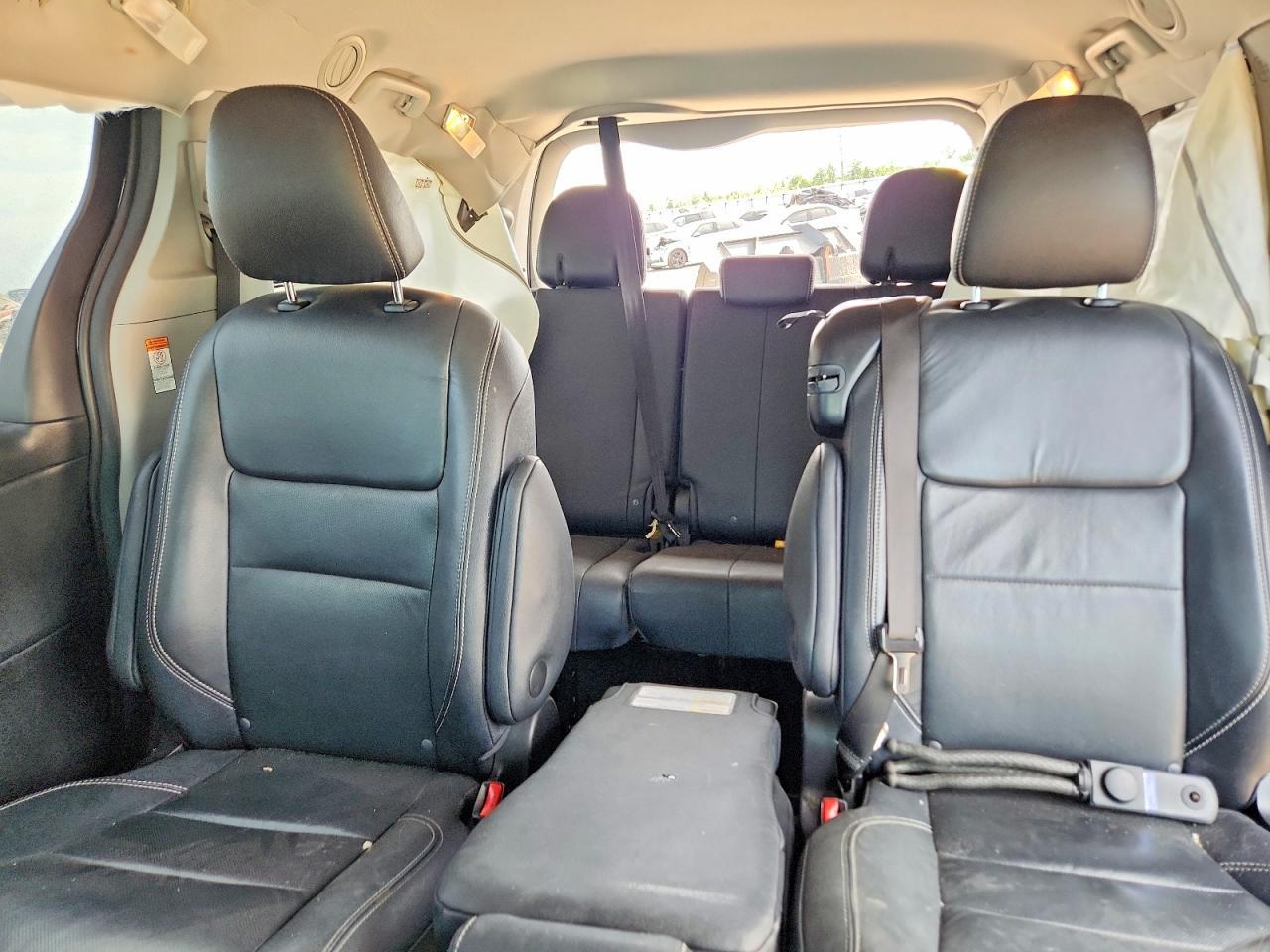 2017 TOYOTA SIENNA